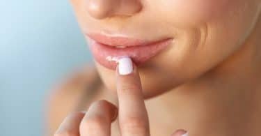 Como Cuidar tu labios secos con este balsamo Casero